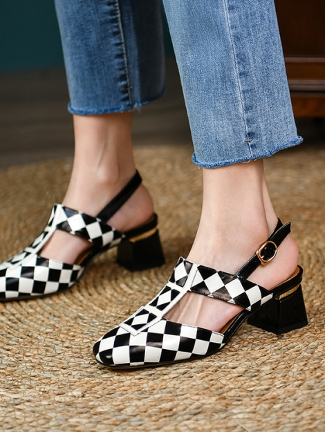 womens-black-and-white-leather-closed-toe-slippers-with-chunky-mid-heel