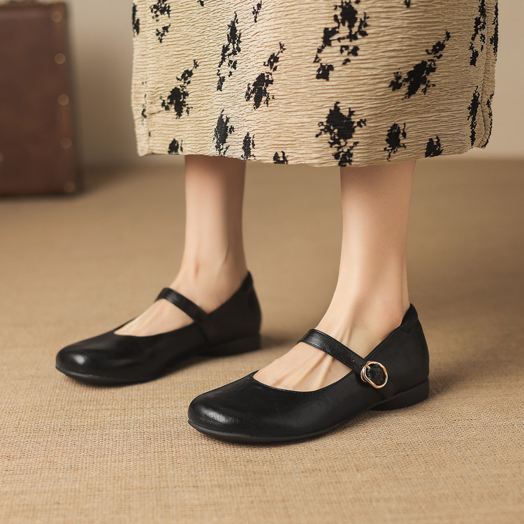 Women's Fashion Flat Shoes Low Heel Round Toe Buckle Strap Solid - Image 3