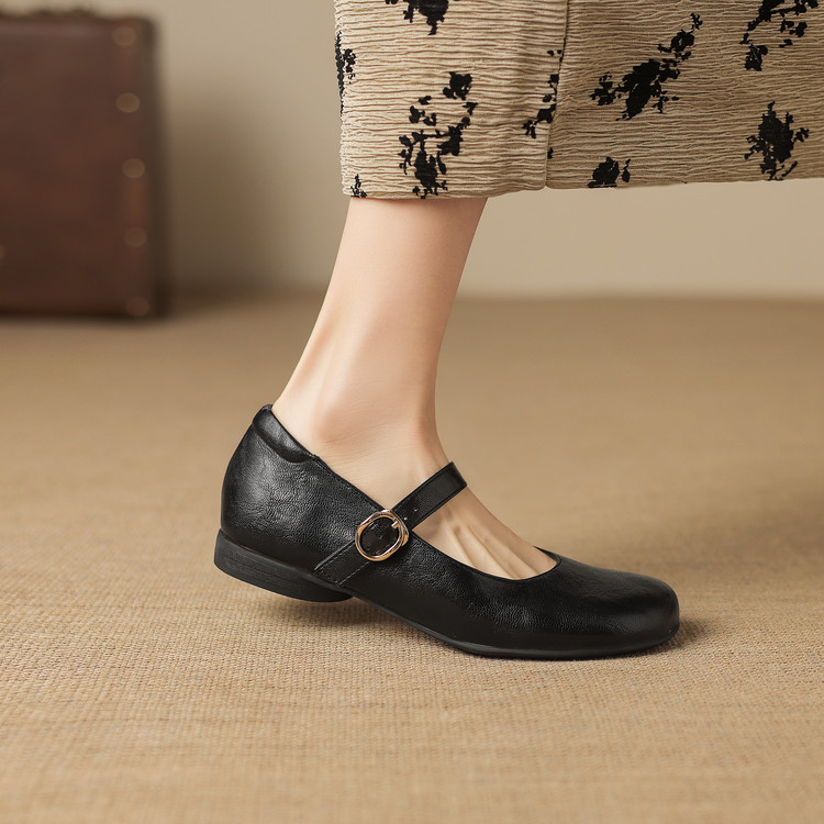 Women's Fashion Flat Shoes Low Heel Round Toe Buckle Strap Solid - Image 5