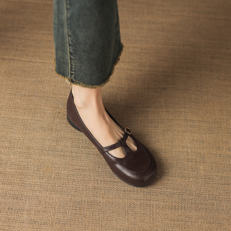 Women's Fashion Flat Shoes Low Heel Round Toe T-Strap Solid Casual - Image 2