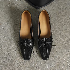 Women's Retro Leather Loafers with Lace-Up and Hidden Heel
